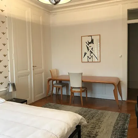 Center Of - Bedroom & Kitchen *