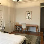 Center Of Geneva - Bedroom & Kitchen
